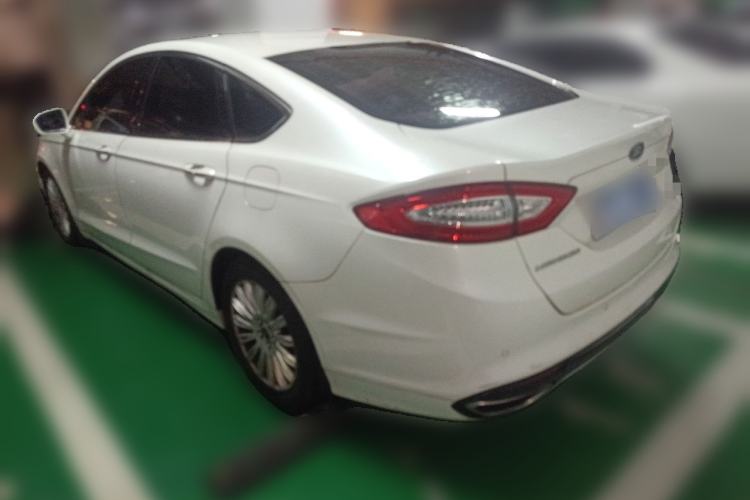 Used Ford Mondeo 2013 2.0L GTDi 200 Luxury Model Rear Left 45 Deg