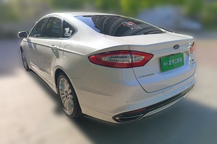 Used Ford Mondeo 2013 2.0L GTDi 200 Luxury Model Rear Left 45 Deg