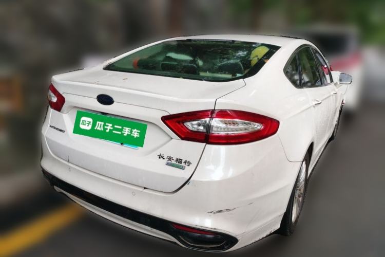 Used Ford Mondeo 2013 2.0L GTDi 200 Luxury Model Rear Right 45 Deg
