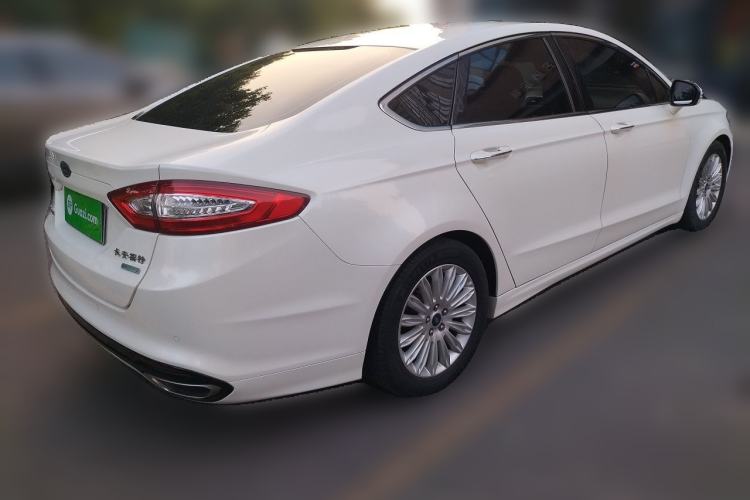 Used Ford Mondeo 2013 2.0L GTDi 200 Fashion Edition Rear Right 45 Deg