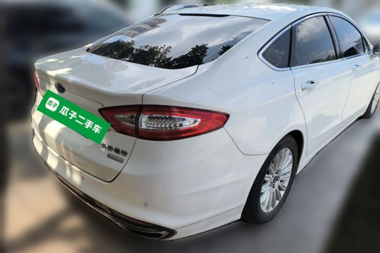 Used Ford Mondeo 2013 2.0L GTDi 200 Luxury Model Rear Right 45 Deg