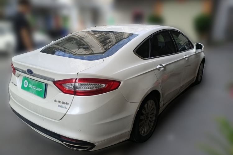 Used Ford Mondeo 2013 2.0L GTDi 200 Luxury Model Rear Right 45 Deg