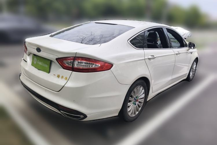 Used Ford Mondeo 2013 2.0L GTDi 200 Fashion Edition Rear Right 45 Deg