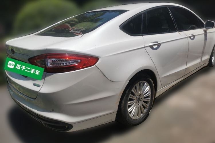 Used Ford Mondeo 2013 2.0L GTDi 200 Luxury Model Rear Right 45 Deg