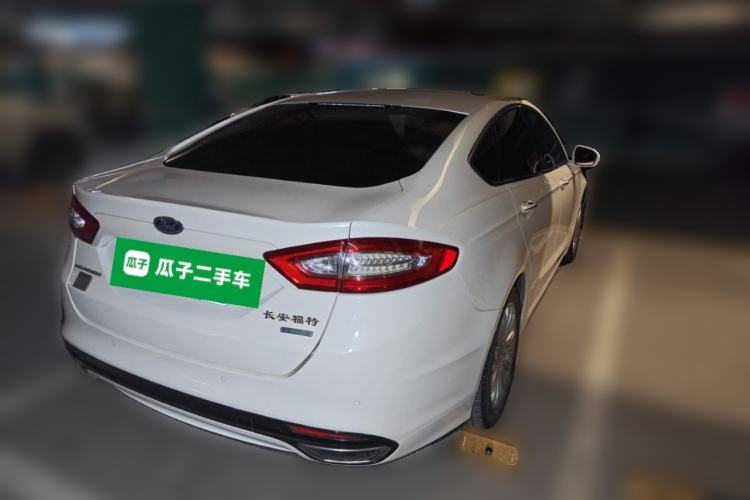 Used Ford Mondeo 2013 2.0L GTDi 200 Luxury Model Rear Right 45 Deg