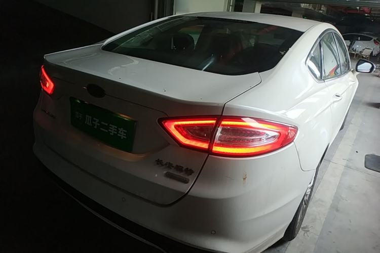 Used Ford Mondeo 2013 2.0L GTDi 200 Fashion Edition Rear Right 45 Deg