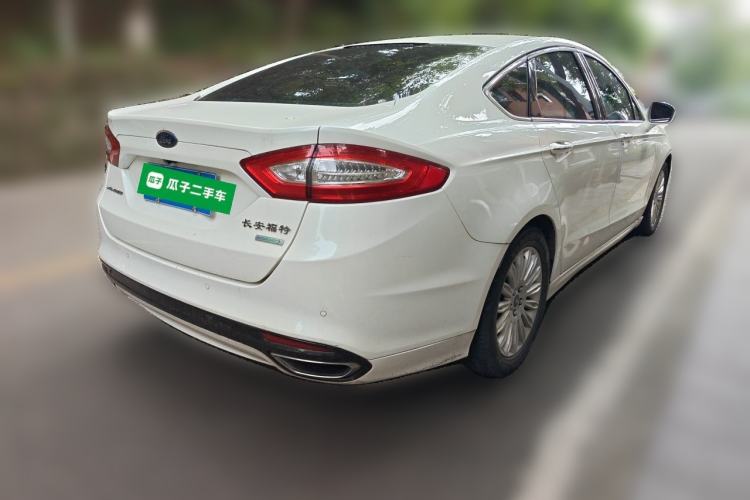 Used Ford Mondeo 2013 2.0L GTDi 200 Luxury Model Rear Right 45 Deg