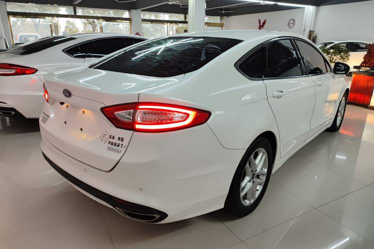 Used Ford Mondeo 2013 1.5L GTDi180 Fashion Edition Rear Right 45 Deg