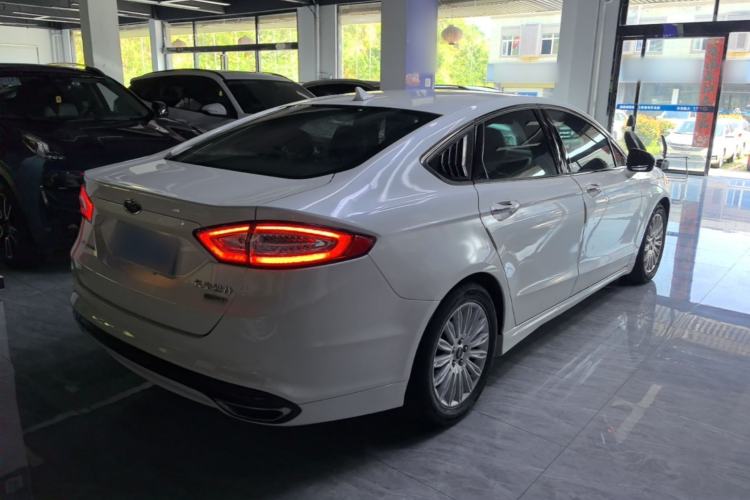 Used Ford Mondeo 2013 2.0L GTDi 200 Fashion Edition Rear Right 45 Deg