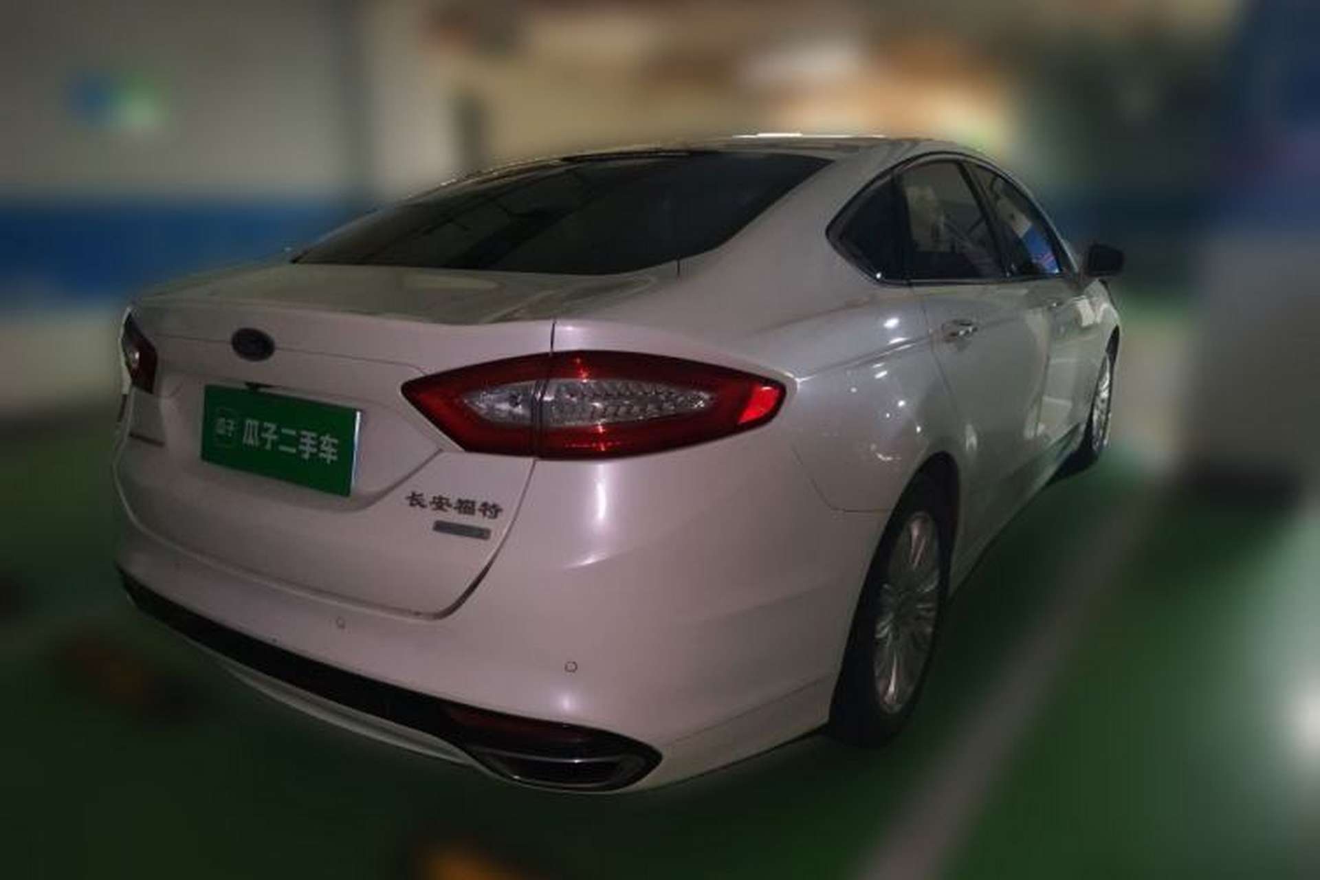 Used Ford Mondeo 2013 2.0L GTDi 200 Luxury Model Rear Right 45 Deg