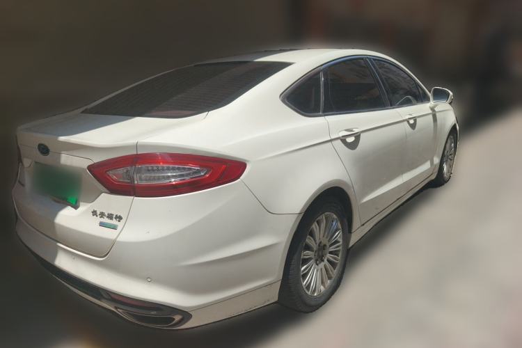 Used Ford Mondeo 2013 2.0L GTDi 200 Fashion Edition Rear Right 45 Deg