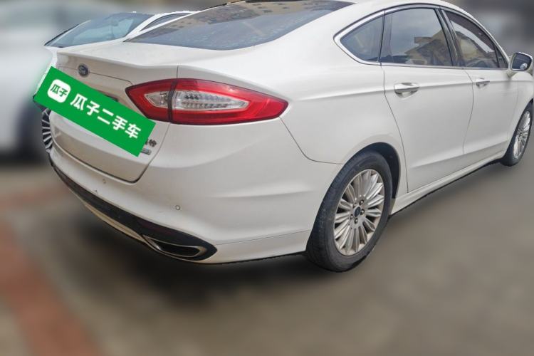 Used Ford Mondeo 2013 2.0L GTDi 200 Luxury Model Rear Right 45 Deg