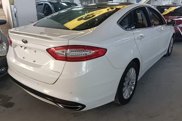 Used Ford Mondeo 2013 2.0L GTDi 200 Fashion Edition Rear Right 45 Deg