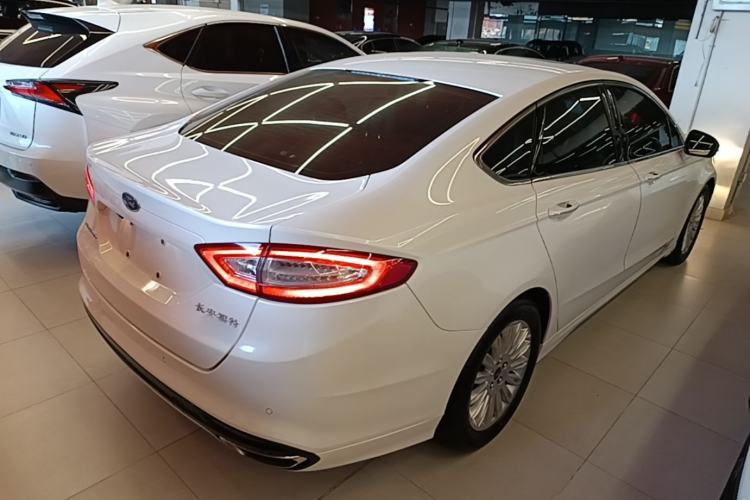 Used Ford Mondeo 2013 2.0L GTDi 200 Fashion Edition Rear Right 45 Deg