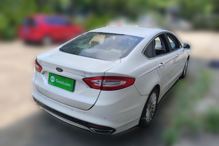 Used Ford Mondeo 2013 2.0L GTDi 200 Luxury Model Rear Right 45 Deg