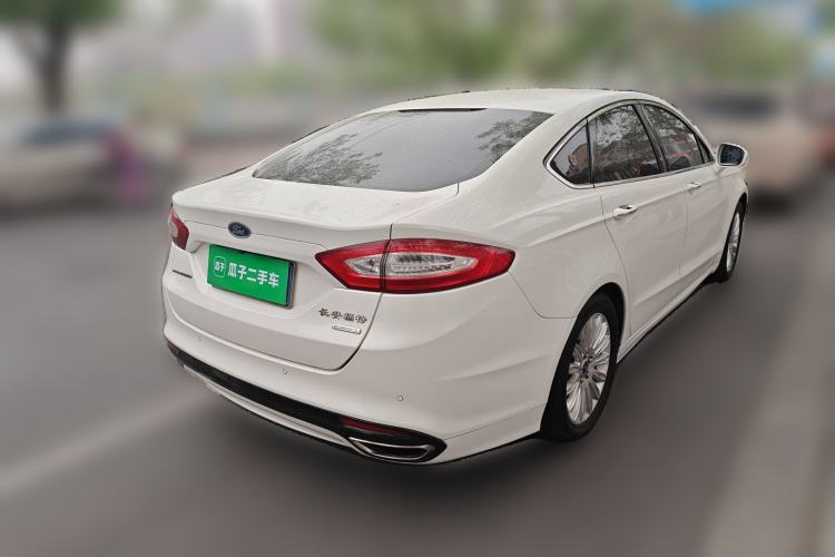 Used Ford Mondeo 2013 2.0L GTDi 200 Luxury Model Rear Right 45 Deg