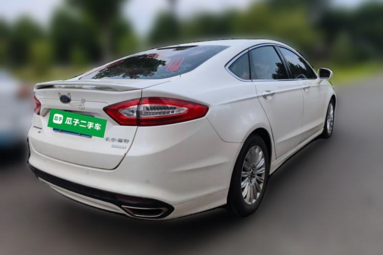 Used Ford Mondeo 2013 2.0L GTDi 200 Luxury Model Rear Right 45 Deg