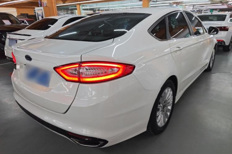 Used Ford Mondeo 2013 2.0L GTDi 200 Fashion Edition Rear Right 45 Deg