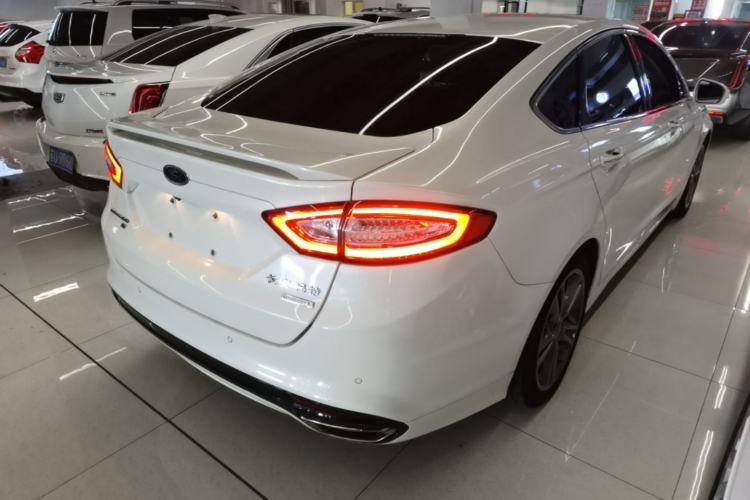 Used Ford Mondeo 2013 2.0L GTDi240 Luxury Sport Model Rear Right 45 Deg