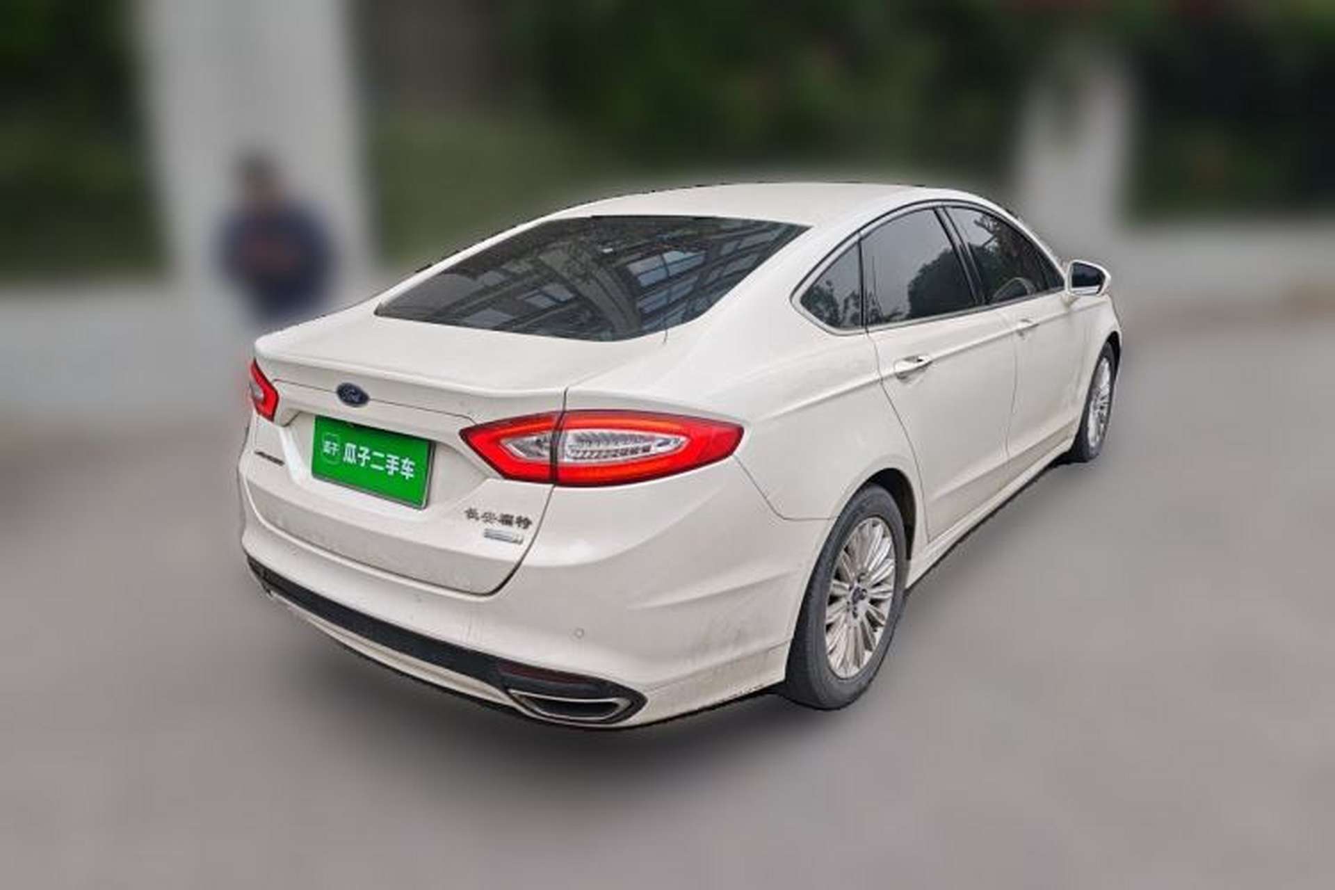 Used Ford Mondeo 2013 2.0L GTDi 200 Luxury Model Rear Right 45 Deg