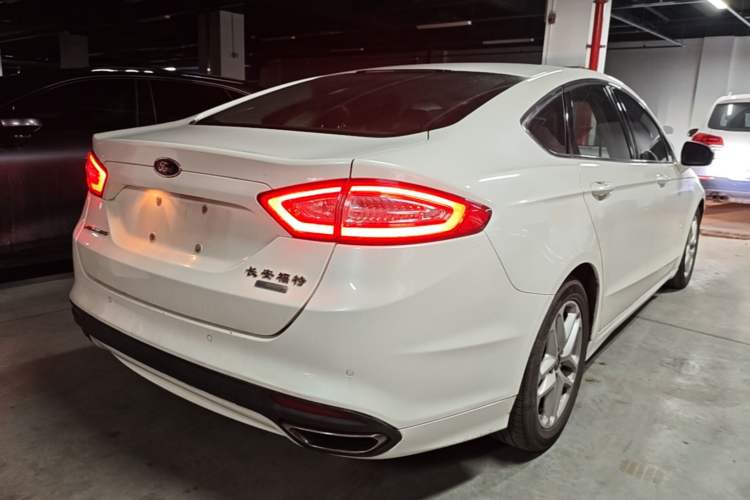 Used Ford Mondeo 2013 1.5L GTDi180 Fashion Edition Rear Right 45 Deg