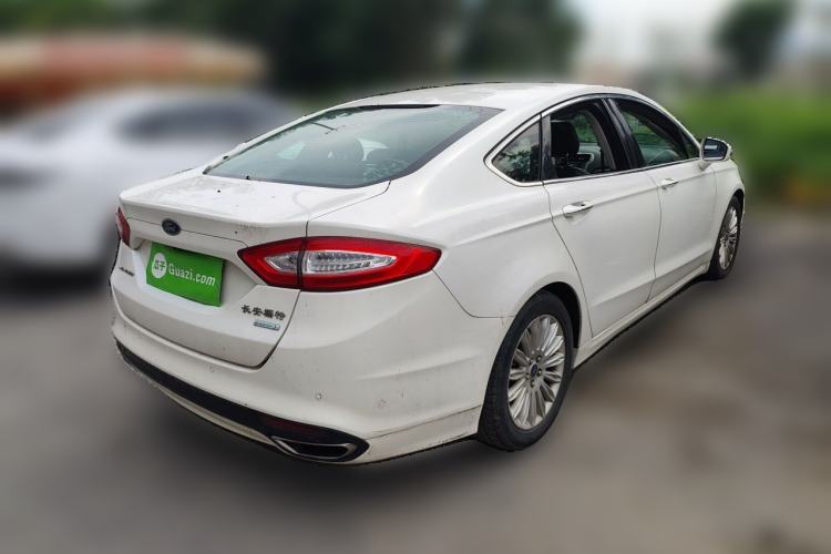 Used Ford Mondeo 2013 2.0L GTDi 200 Luxury Model Rear Right 45 Deg