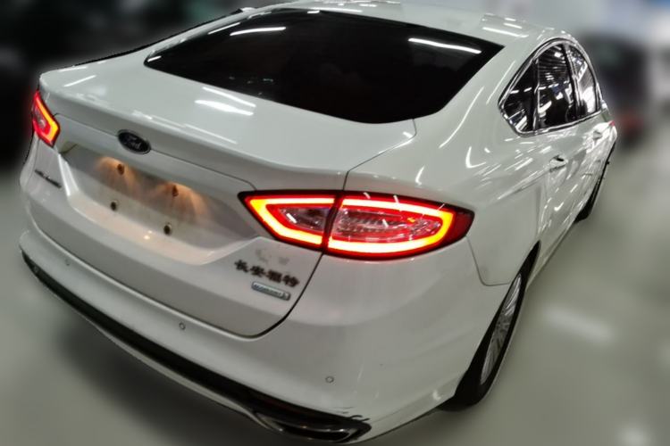 Used Ford Mondeo 2013 2.0L GTDi 200 Fashion Edition Rear Right 45 Deg