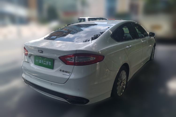 Used Ford Mondeo 2013 2.0L GTDi 200 Luxury Model Rear Right 45 Deg