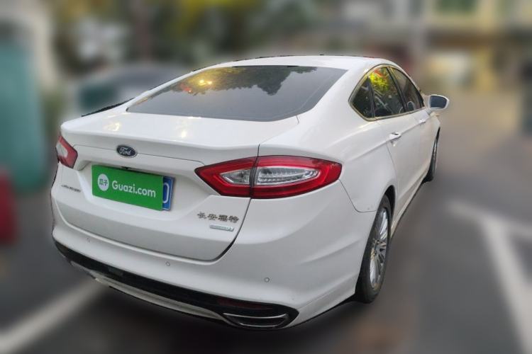 Used Ford Mondeo 2013 2.0L GTDi 200 Luxury Model Rear Right 45 Deg