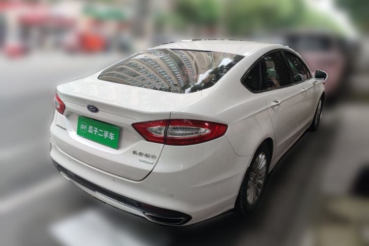 Used Ford Mondeo 2013 2.0L GTDi 200 Luxury Model Rear Right 45 Deg