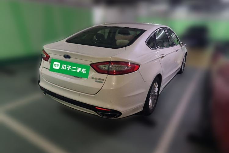 Used Ford Mondeo 2013 2.0L GTDi 200 Luxury Model Rear Right 45 Deg