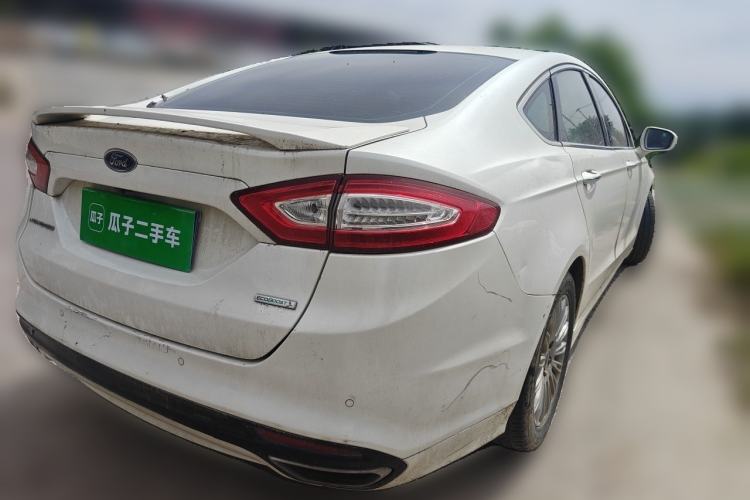 Used Ford Mondeo 2013 2.0L GTDi 200 Luxury Model Rear Right 45 Deg