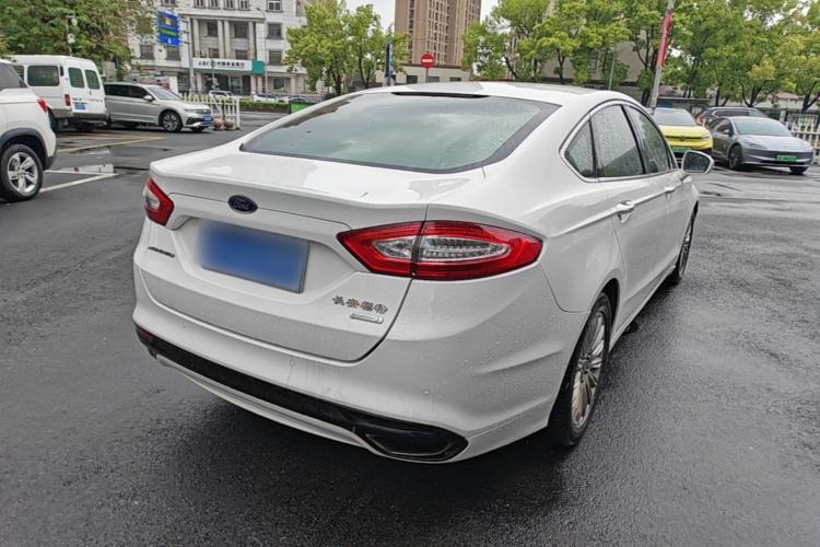 Used Ford Mondeo 2013 2.0L GTDi 200 Fashion Edition Rear Right 45 Deg