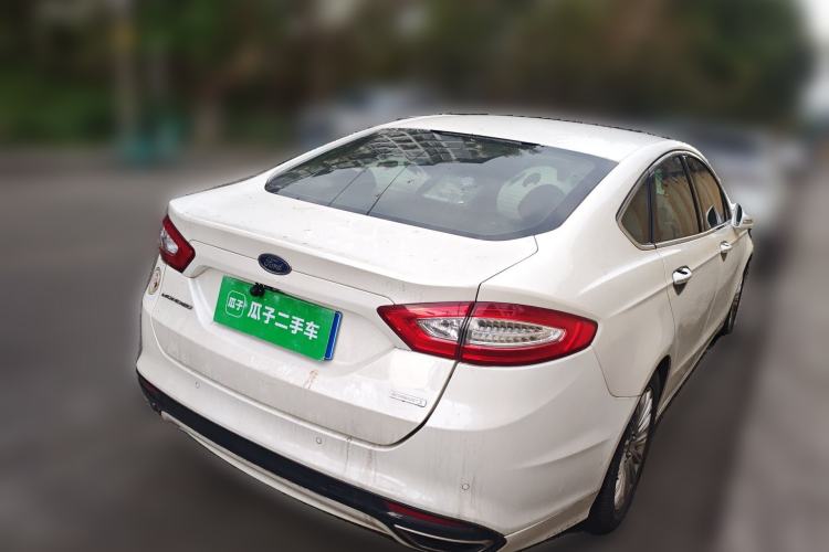 Used Ford Mondeo 2013 2.0L GTDi 200 Luxury Model Rear Right 45 Deg
