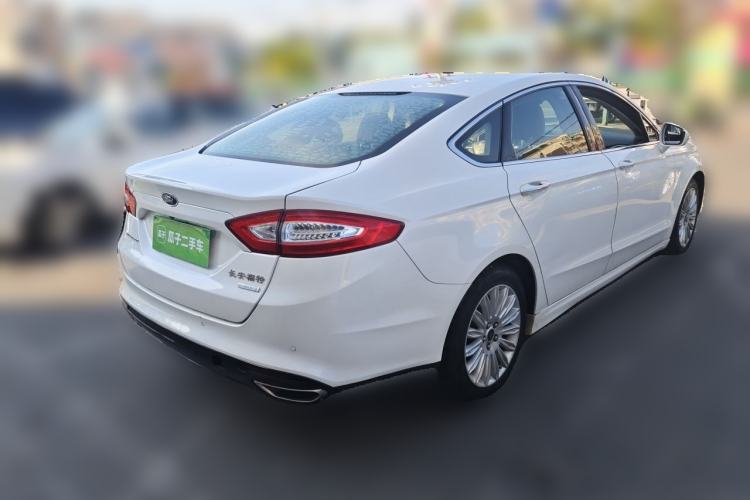 Used Ford Mondeo 2013 2.0L GTDi 200 Luxury Model Rear Right 45 Deg