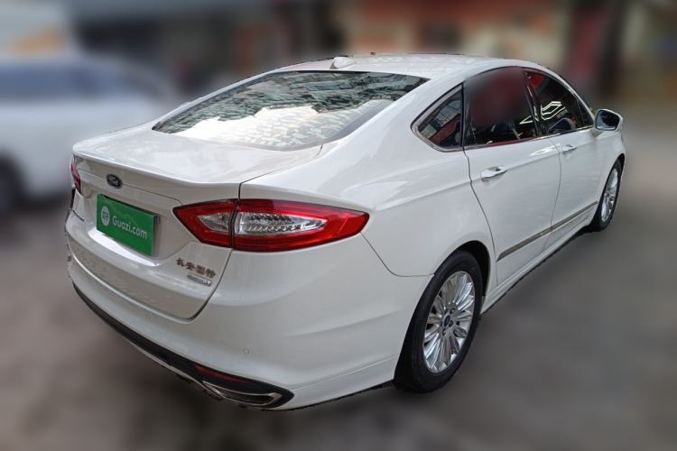 Used Ford Mondeo 2013 2.0L GTDi 200 Fashion Edition Rear Right 45 Deg