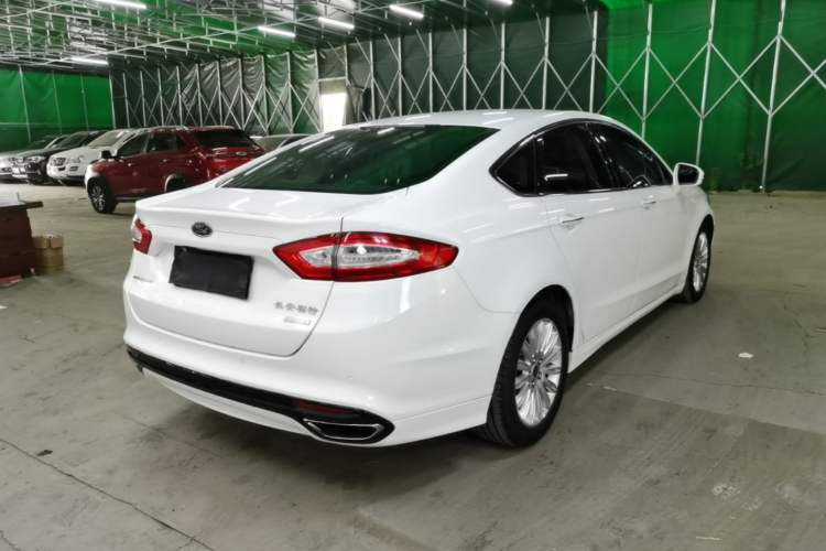 Used Ford Mondeo 2013 2.0L GTDi 200 Fashion Edition Rear Right 45 Deg