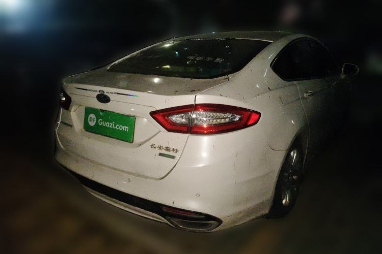 Used Ford Mondeo 2013 2.0L GTDi 200 Luxury Model Rear Right 45 Deg