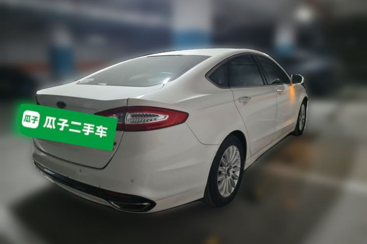 Used Ford Mondeo 2013 2.0L GTDi 200 Luxury Model Rear Right 45 Deg