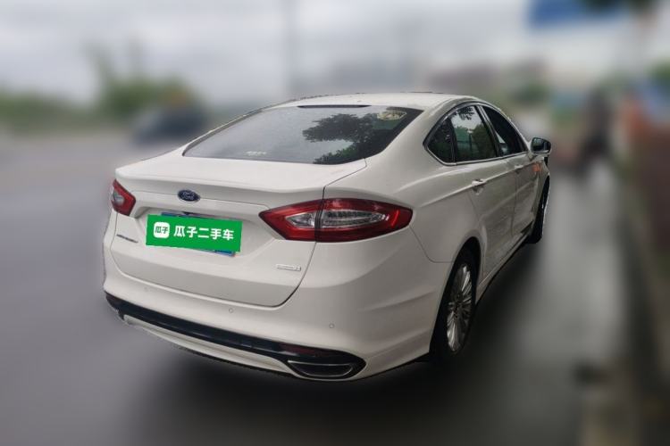 Used Ford Mondeo 2013 2.0L GTDi 200 Luxury Model Rear Right 45 Deg