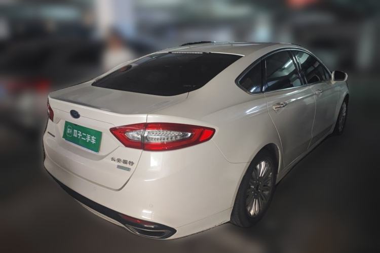 Used Ford Mondeo 2013 2.0L GTDi 200 Luxury Model Rear Right 45 Deg