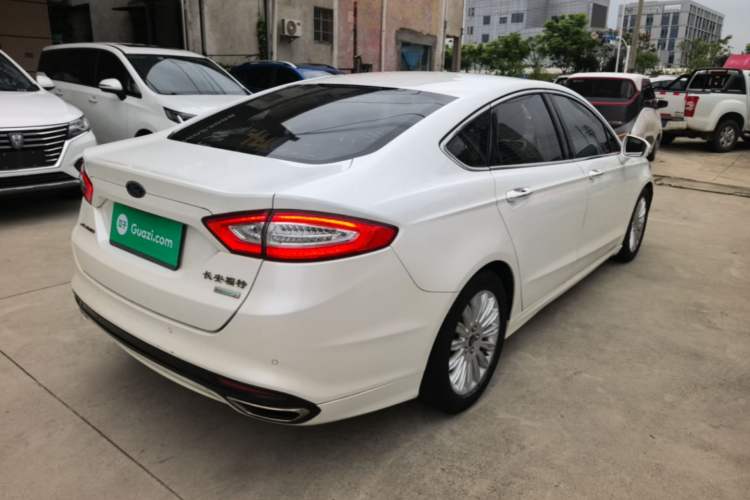 Used Ford Mondeo 2013 2.0L GTDi 200 Fashion Edition Rear Right 45 Deg