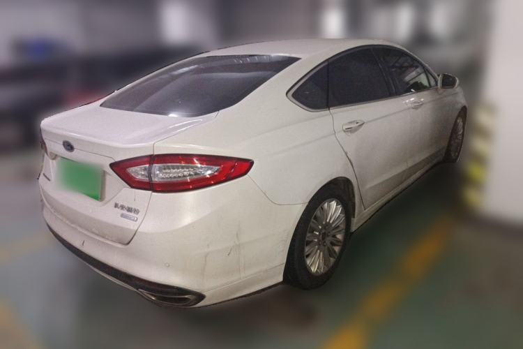 Used Ford Mondeo 2013 2.0L GTDi 200 Luxury Model Rear Right 45 Deg