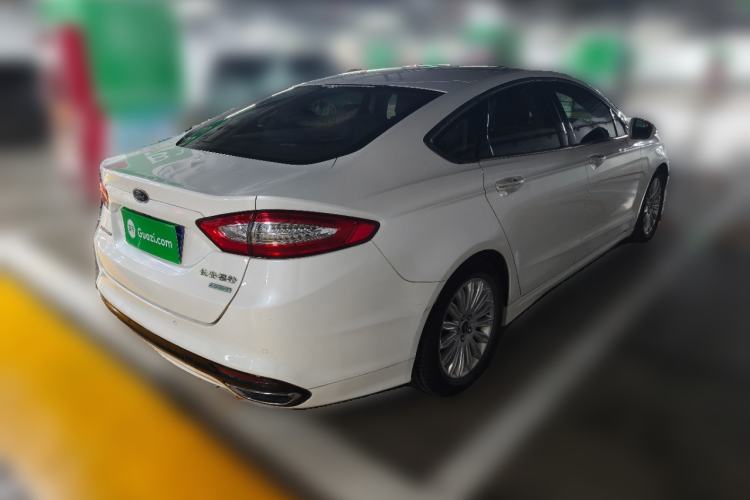 Used Ford Mondeo 2013 2.0L GTDi 200 Luxury Model Rear Right 45 Deg