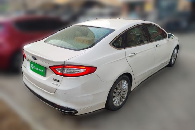 Used Ford Mondeo 2013 2.0L GTDi 200 Luxury Model Rear Right 45 Deg