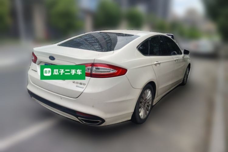 Used Ford Mondeo 2013 2.0L GTDi 200 Luxury Model Rear Right 45 Deg