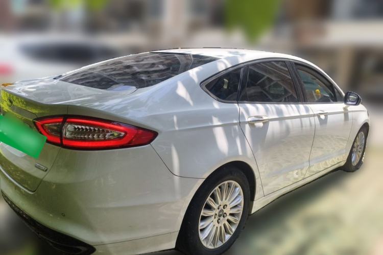 Used Ford Mondeo 2013 2.0L GTDi 200 Fashion Edition Rear Right 45 Deg