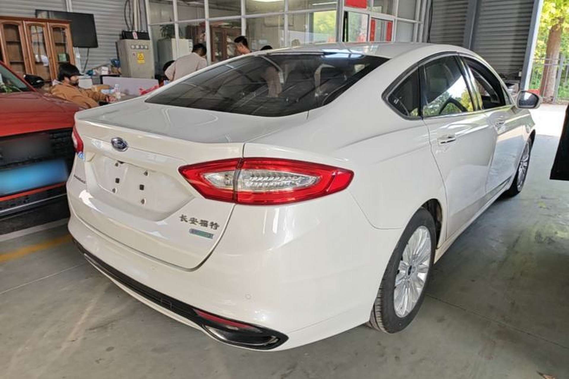 Used Ford Mondeo 2013 2.0L GTDi 200 Fashion Edition Rear Right 45 Deg