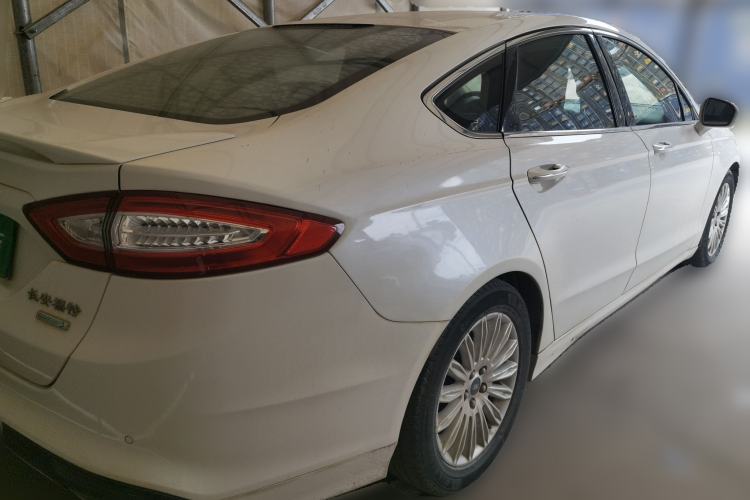 Used Ford Mondeo 2013 2.0L GTDi 200 Fashion Edition Rear Right 45 Deg