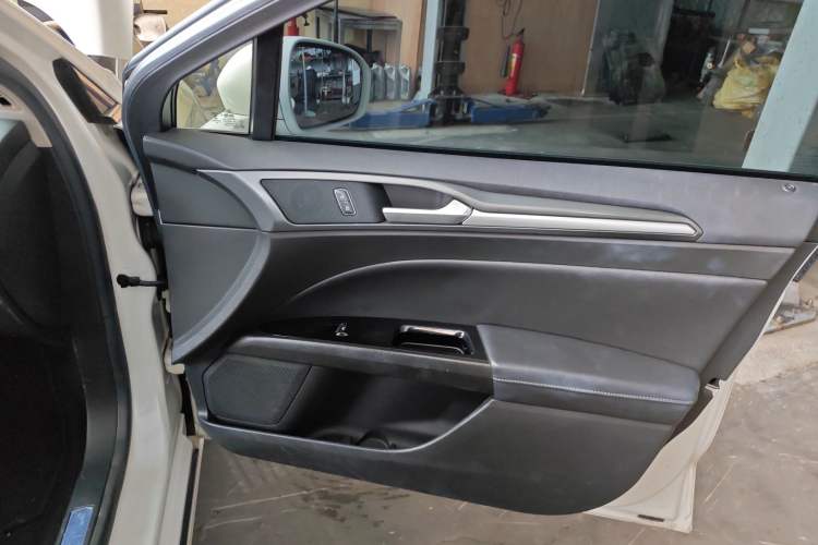 Used Ford Mondeo 2013 1.5L GTDi180 Fashion Edition Right Front Door Interior